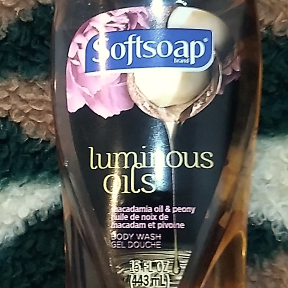 ($3 add on) Softsoap Body Wash